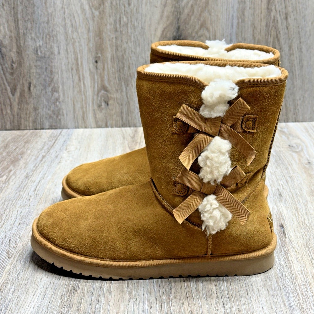 KOOLABURRA BY UGG Boots Womens 10 Victoria Short Chestnut Soft Suede Faux Fur